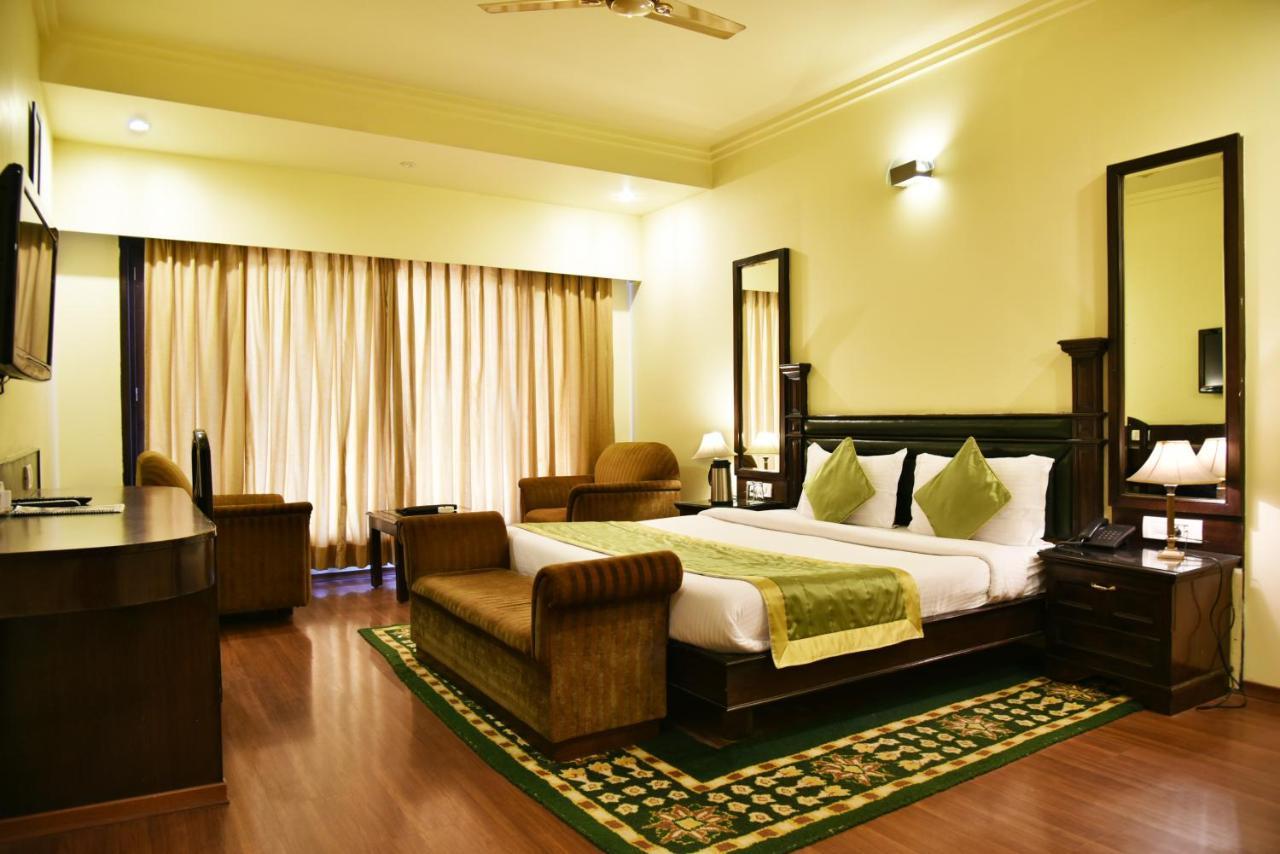 Indraprastha Resort Далхаузи Екстериор снимка