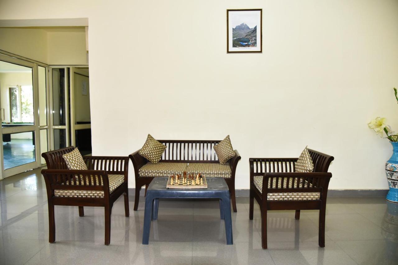 Indraprastha Resort Далхаузи Екстериор снимка